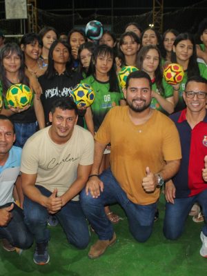 A Secretaria de Estado do Desporto e Lazer (Sedel) realizou, no sábado e domingo (22 e 23), uma visita técnica ao município de Boa Vista do Ramos (a 271 quilômetros de Manaus). Durante a agenda, a equipe da Sedel reuniu-se com lideranças desportivas no Ginásio Clinton Rodrigues para discutir estratégias de fortalecimento do esporte na região. A iniciativa busca ampliar o acesso da população às atividades físicas e incentivar a inclusão social por meio do esporte.